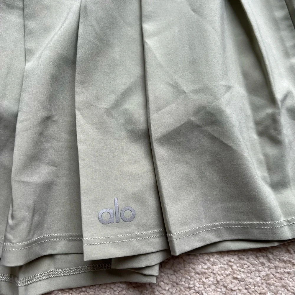 Alo Yoga Women Varsity Tennis Skirt Limestone Pleated Elastic Waistband A Line M